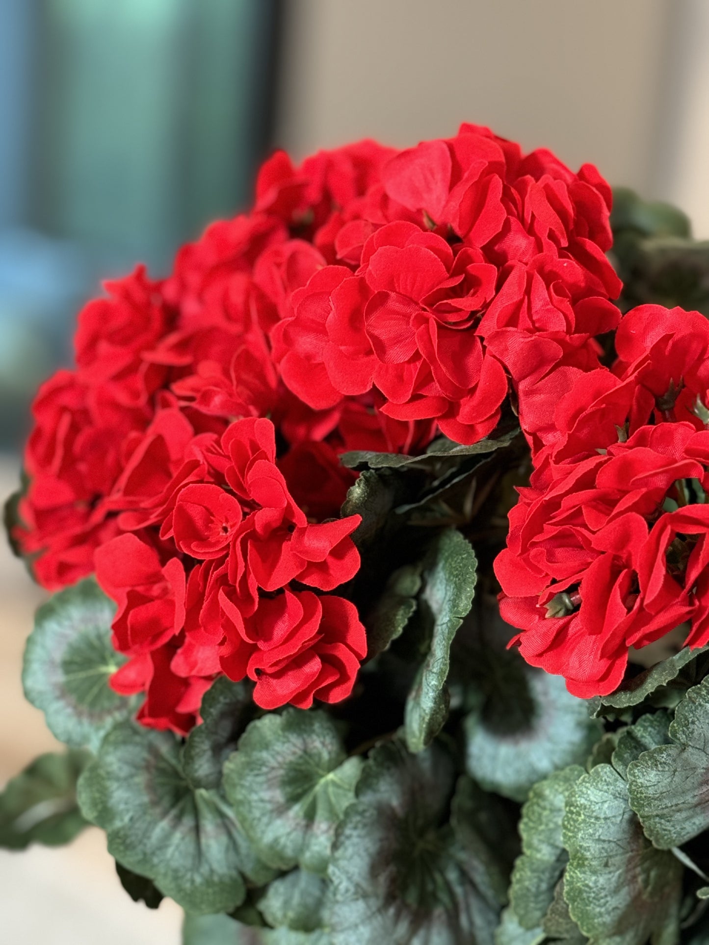 FLORIANA RED ARTIFICIAL GERANIUM FLOWER BUSH Indoor and Outdoor use High quality Flowers 2Pk